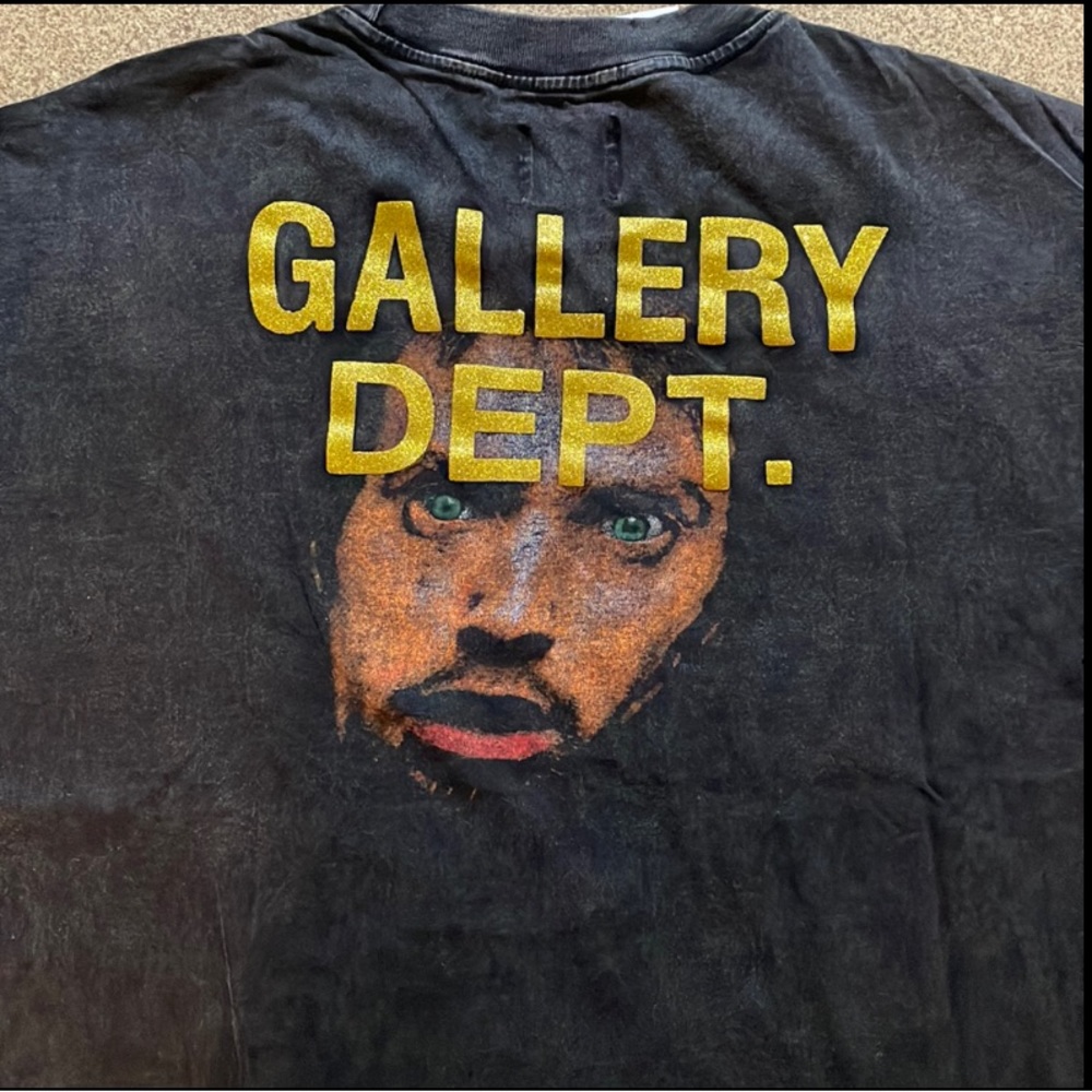 Gallery department T shirt